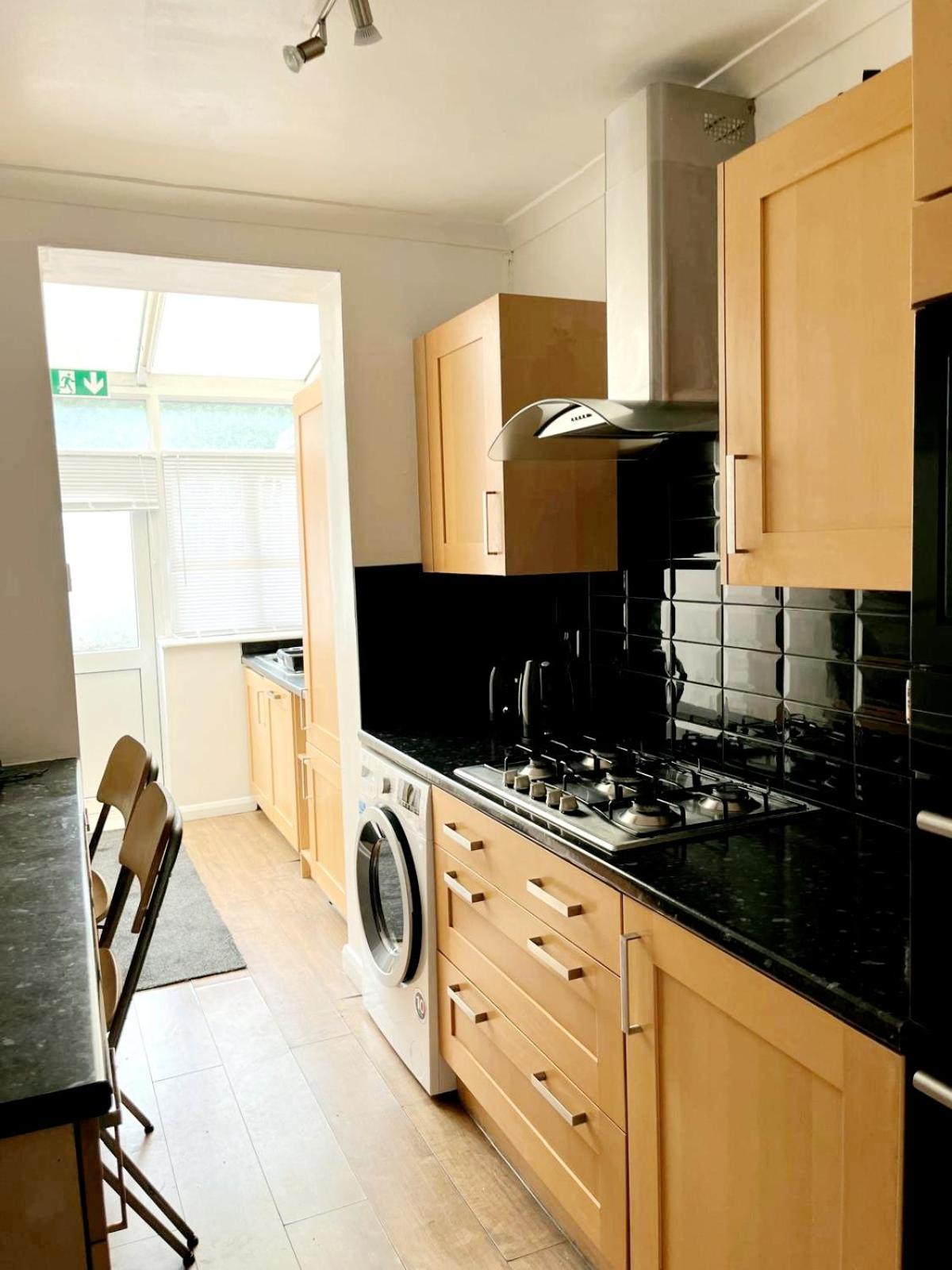 Cosy Room Stay 5 Sutton  Exterior photo