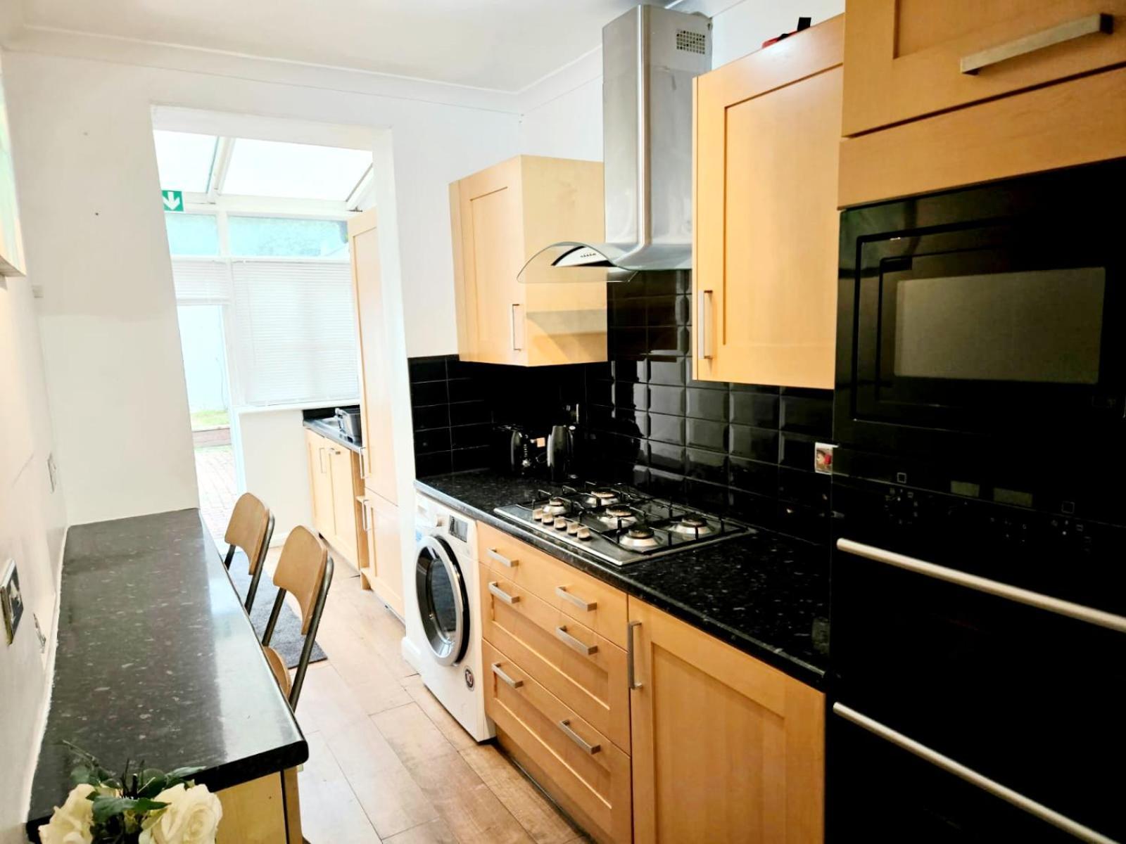 Cosy Room Stay 5 Sutton  Exterior photo